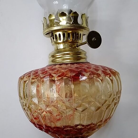 Vintage Red White Gold Oil Glass Lamp - Picture 4 of 9